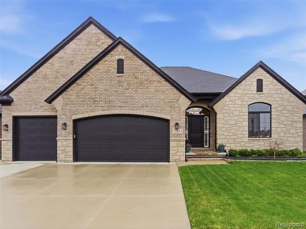 52853 Crimson Drive, Macomb Twp, MI 48042
