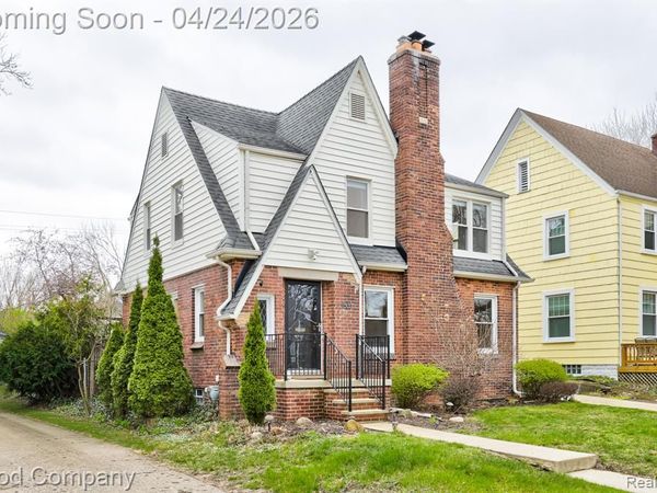 831 W Breckenridge Street, Ferndale, MI 48220
