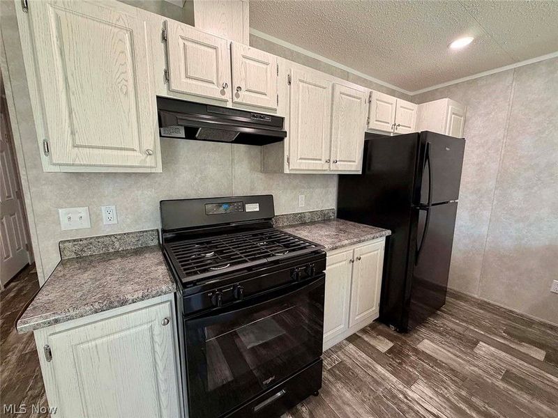 924 Mountain View Drive, Minerva, OH 44657 Photo 9