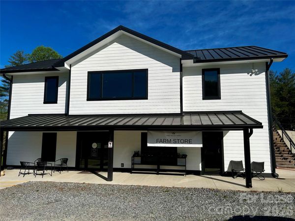 23 Shoals Falls Road, Hendersonville, NC 28739