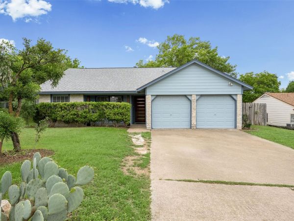 7502 Chelmsford DR, Austin, TX 78736
