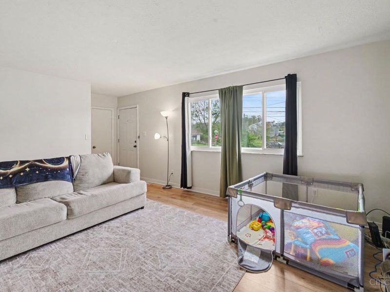 2422 Bluelark Drive, Cincinnati, OH 45231 Photo 6