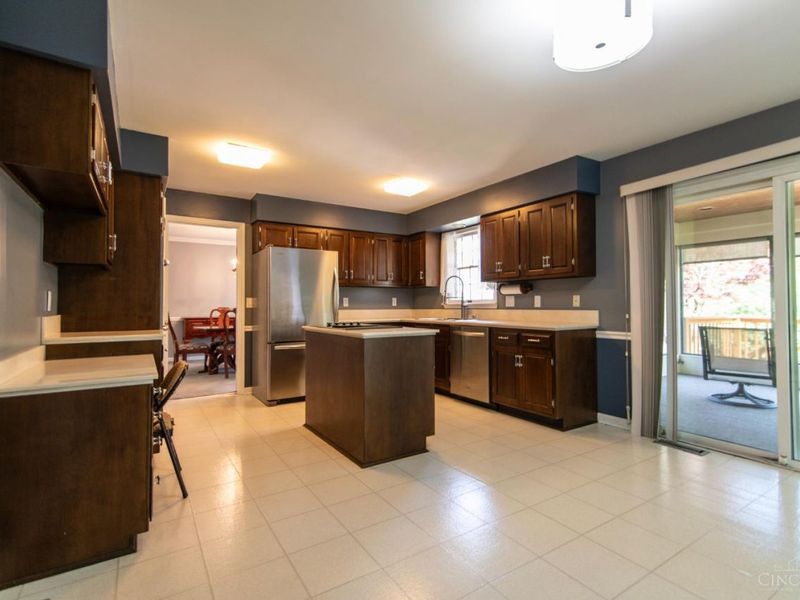 8642 Pastoral Lane, Anderson Twp, OH 45244 Photo 5