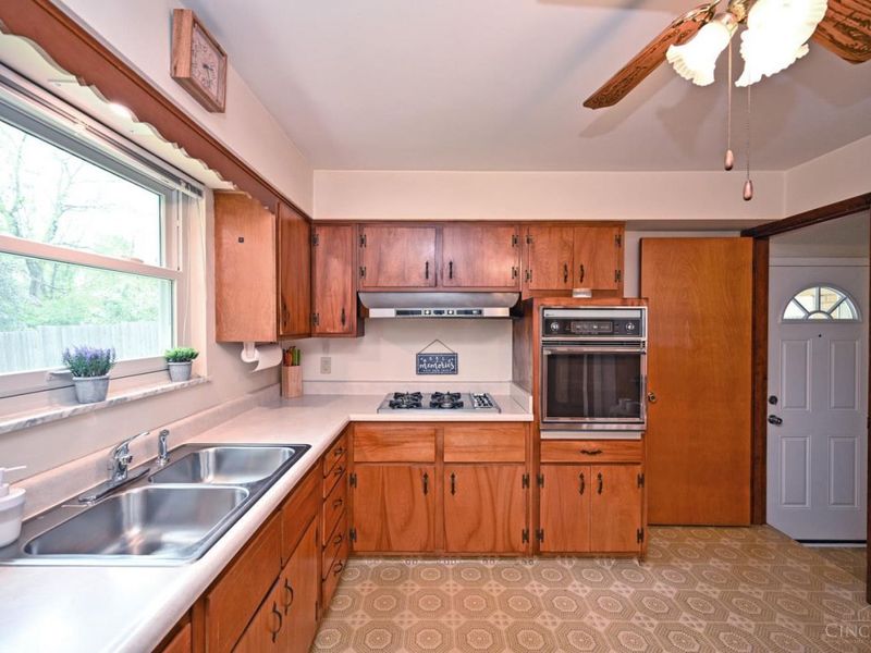 3457 Nandale Drive, Cincinnati, OH 45239 Photo 10