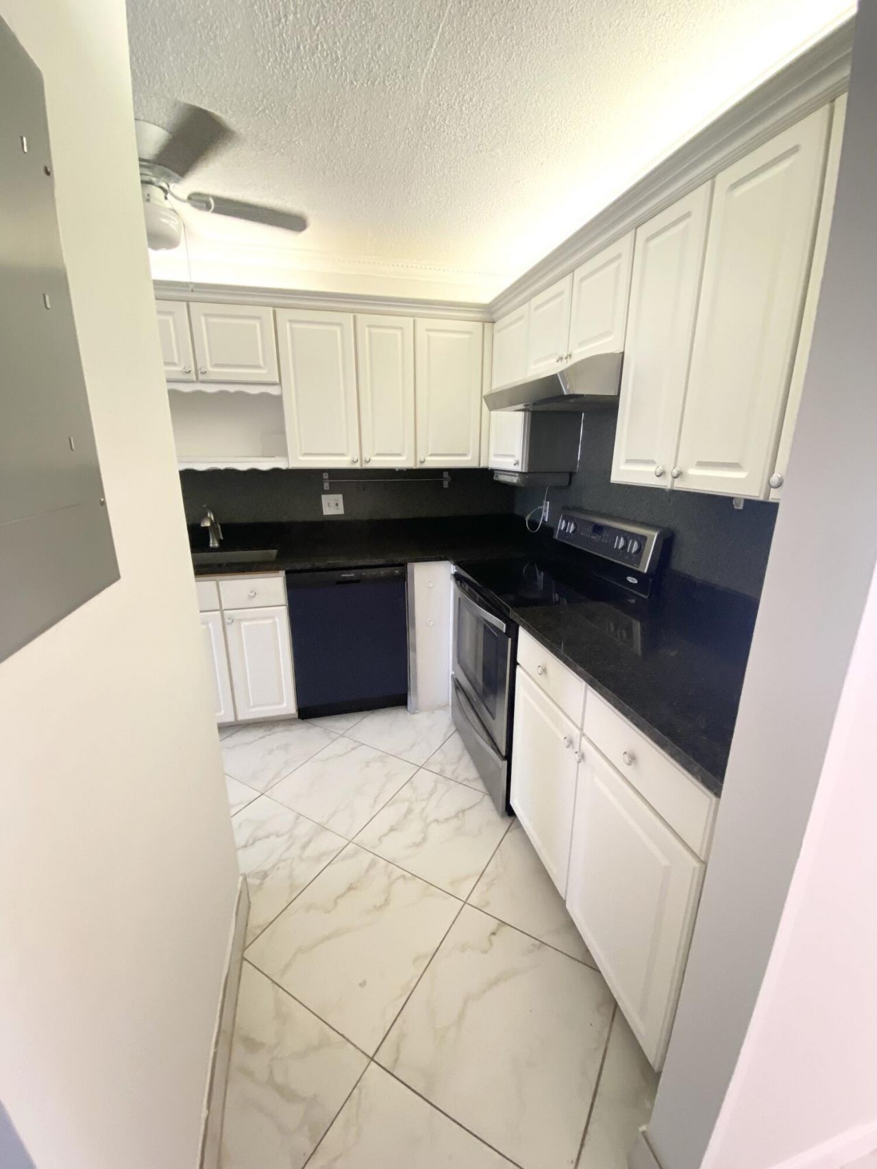 2480 Juniper Drive, Unit 204, Delray Beach, FL 33445 Photo