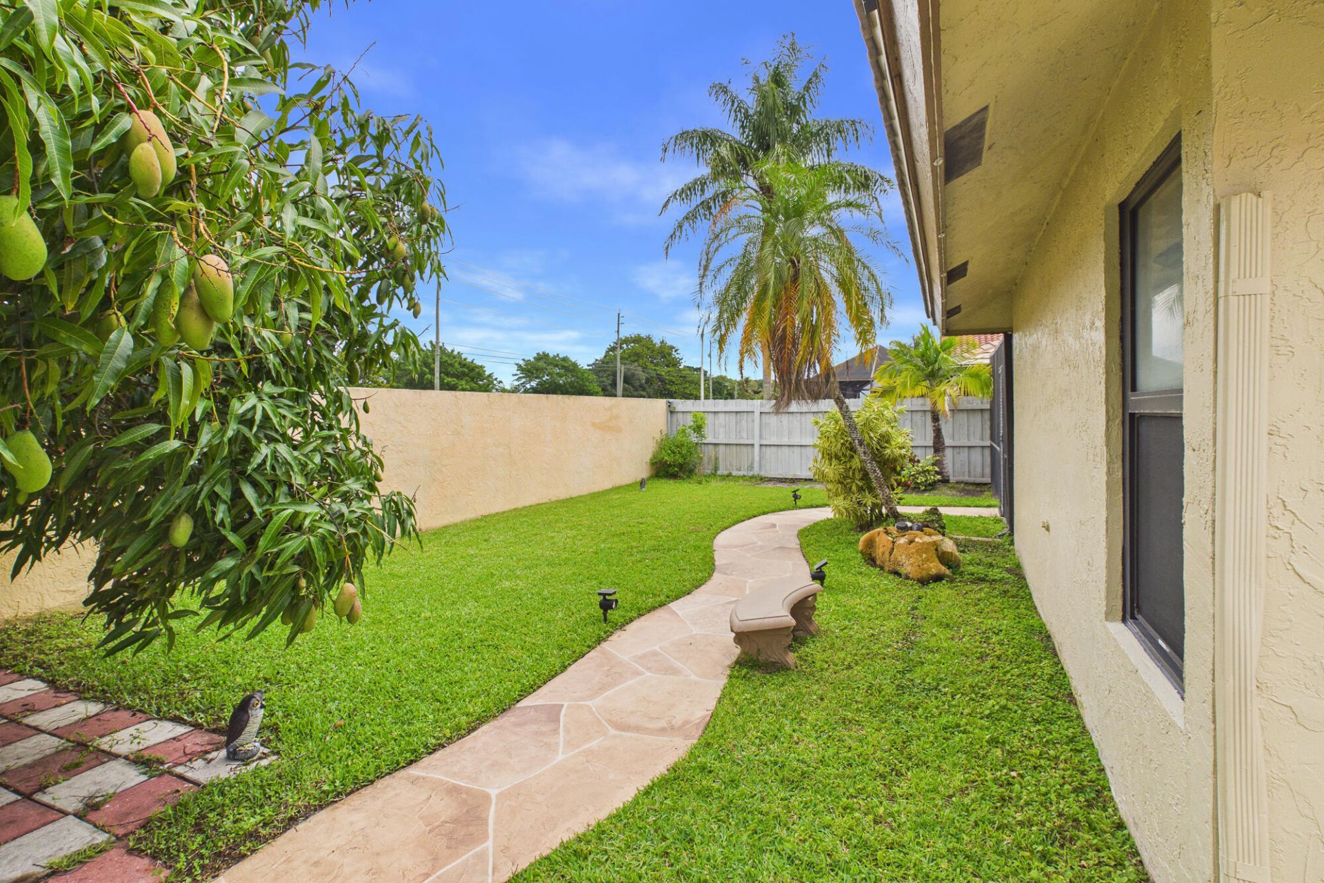169 Executive Circle, Boynton Beach, FL 33436 Photo