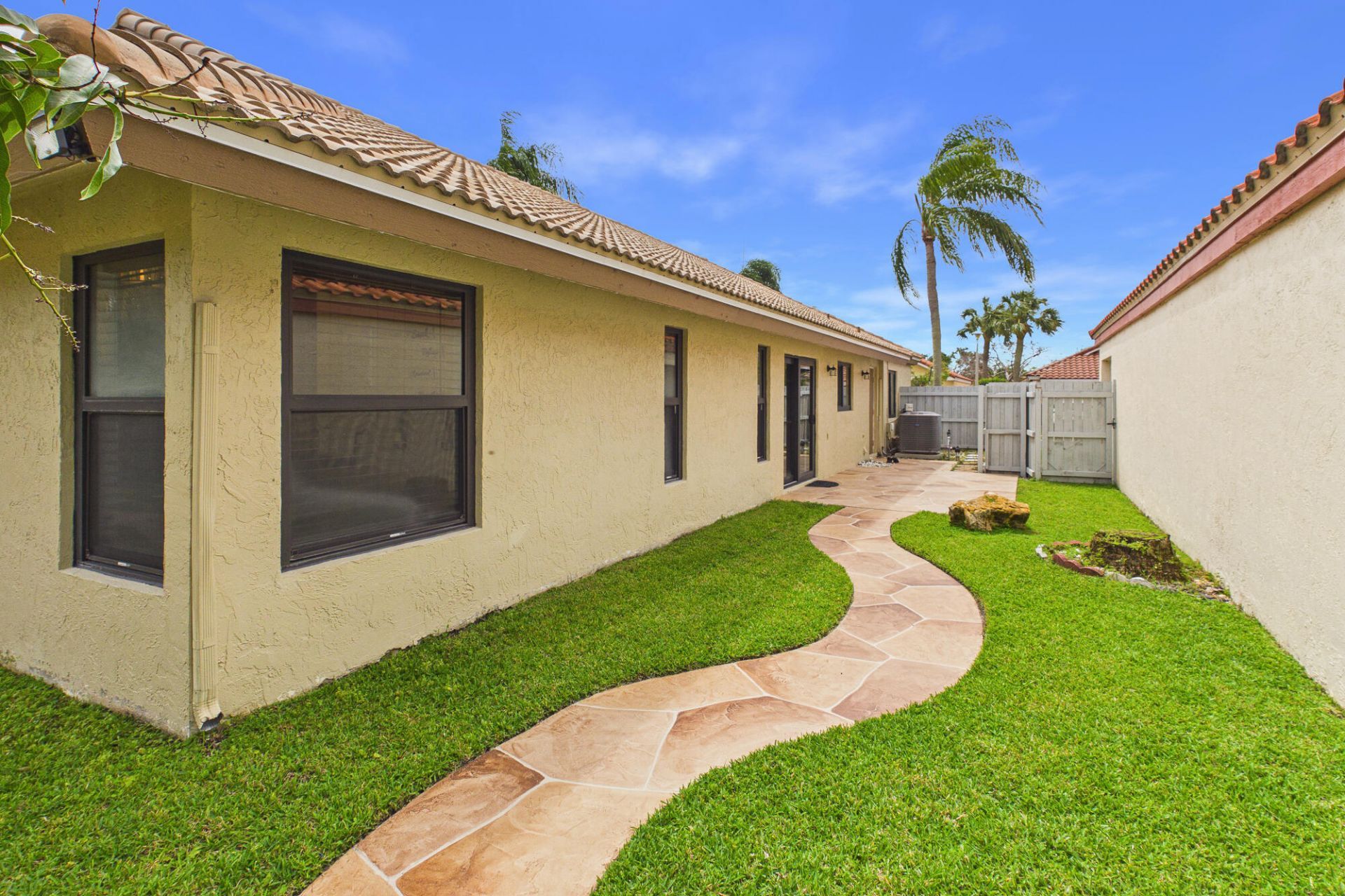 169 Executive Circle, Boynton Beach, FL 33436 Photo