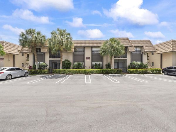 10710 Royal Palm Boulevard, Unit 2-2, Coral Springs, FL 33065