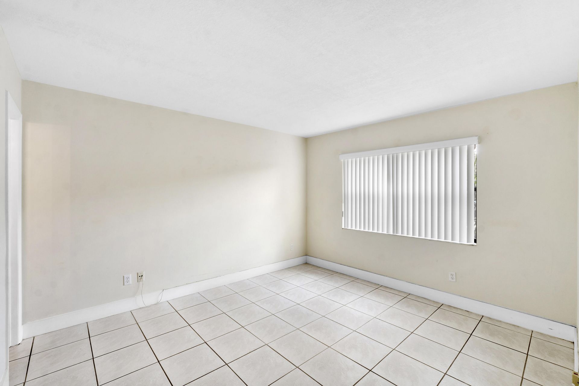 10710 Royal Palm Boulevard, Unit 2-2, Coral Springs, FL 33065 Photo