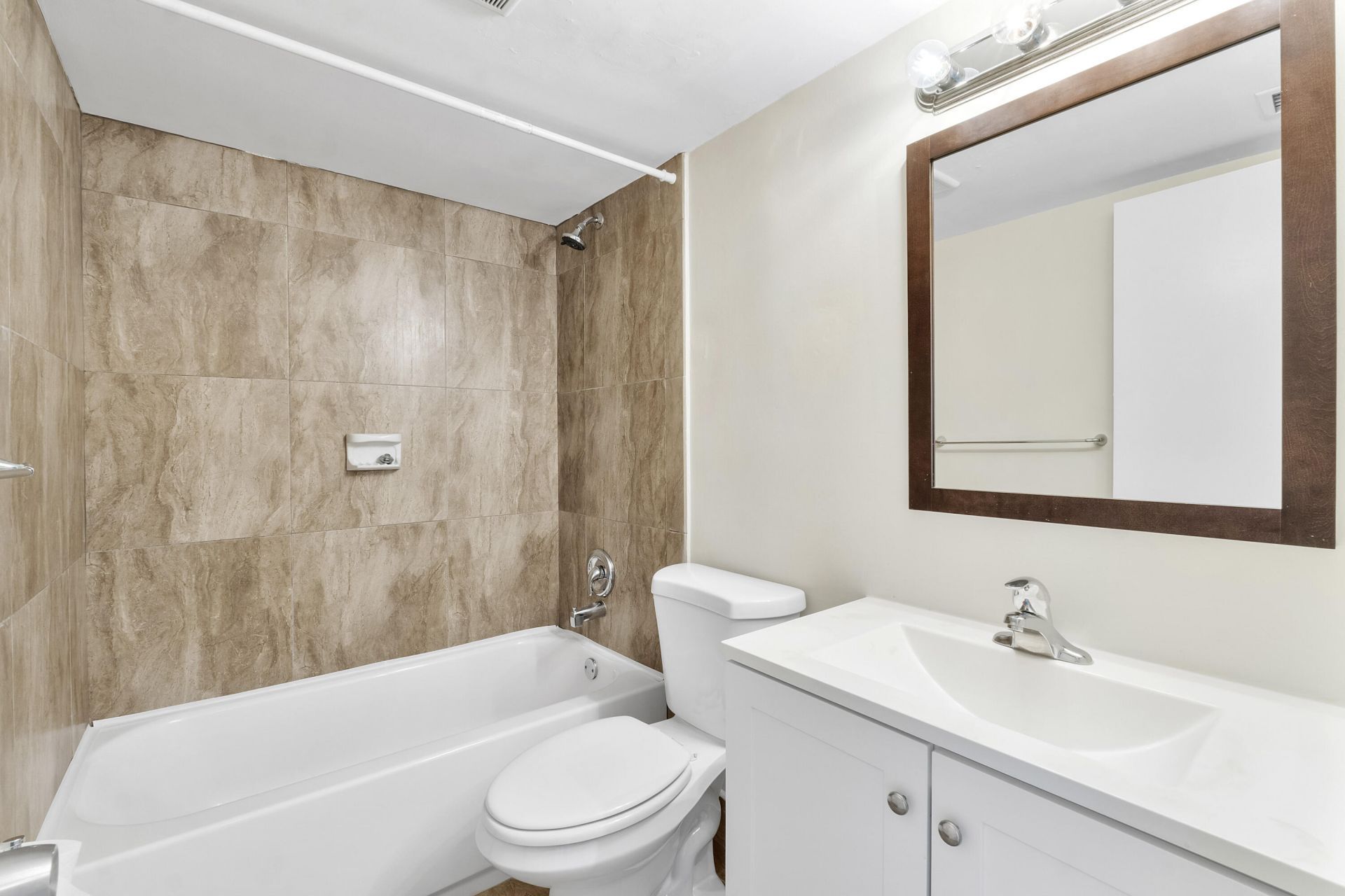 10710 Royal Palm Boulevard, Unit 2-2, Coral Springs, FL 33065 Photo