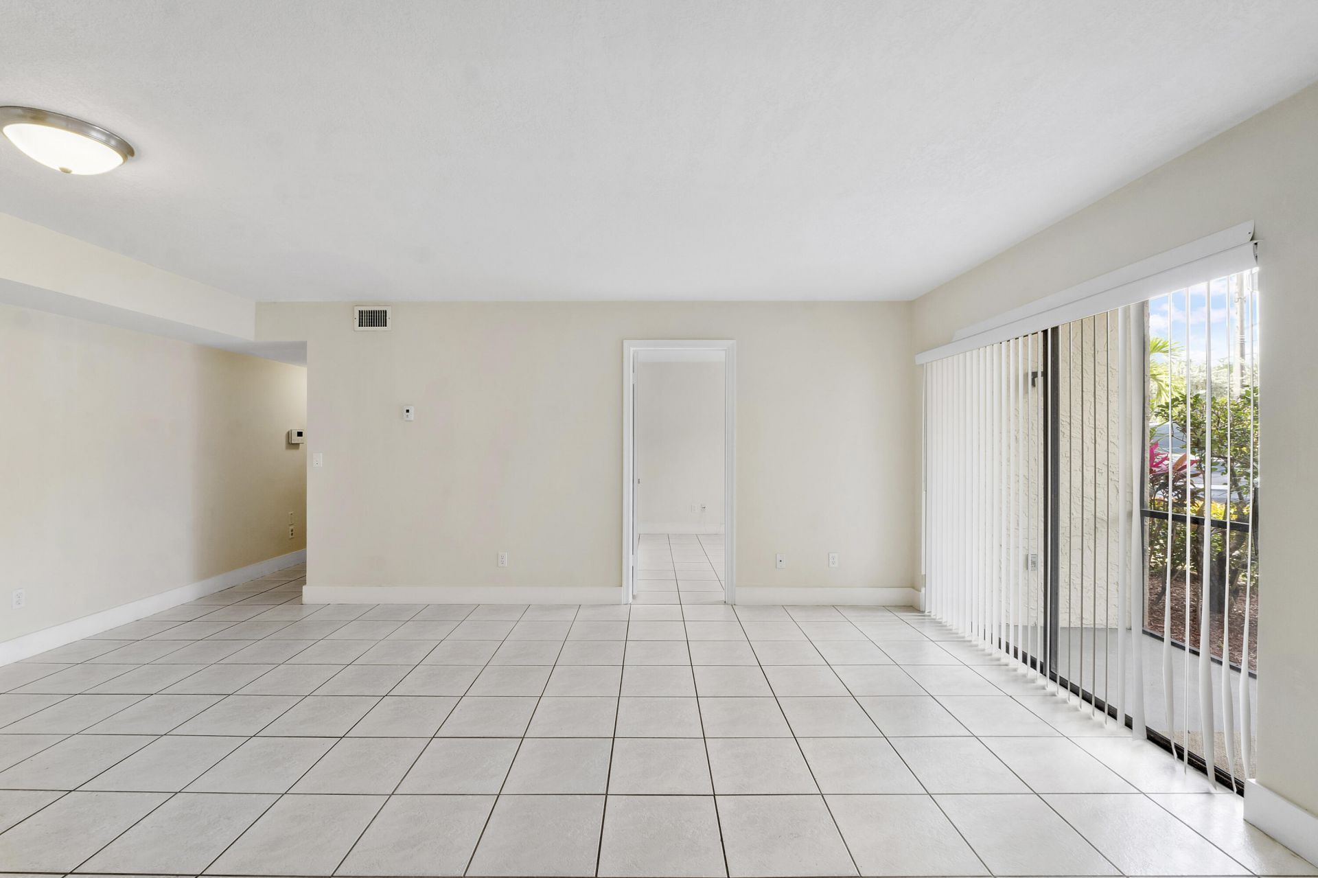 10710 Royal Palm Boulevard, Unit 2-2, Coral Springs, FL 33065 Photo