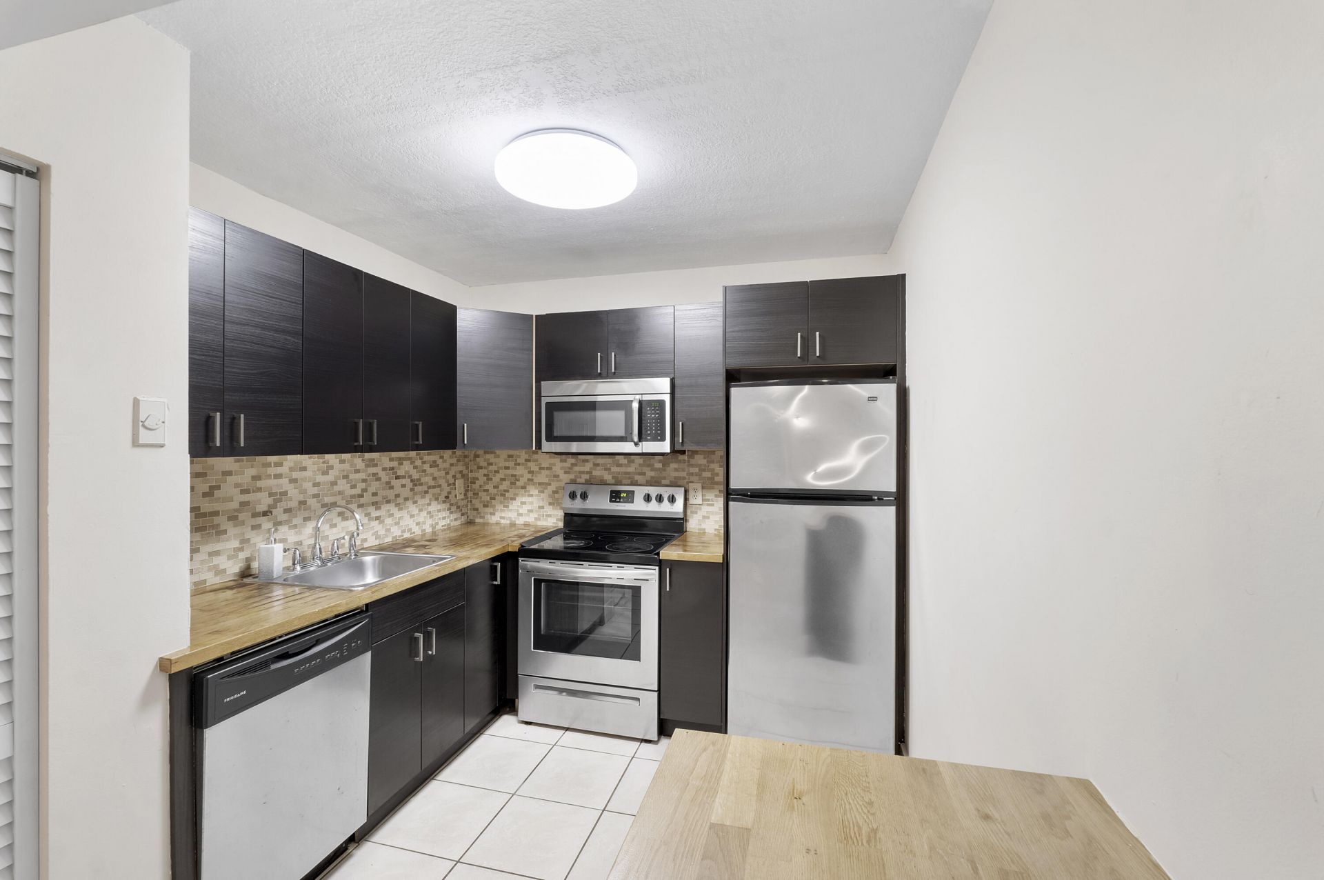 10710 Royal Palm Boulevard, Unit 2-2, Coral Springs, FL 33065 Photo