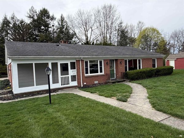 116 Sherman , Blissfield, MI 49228