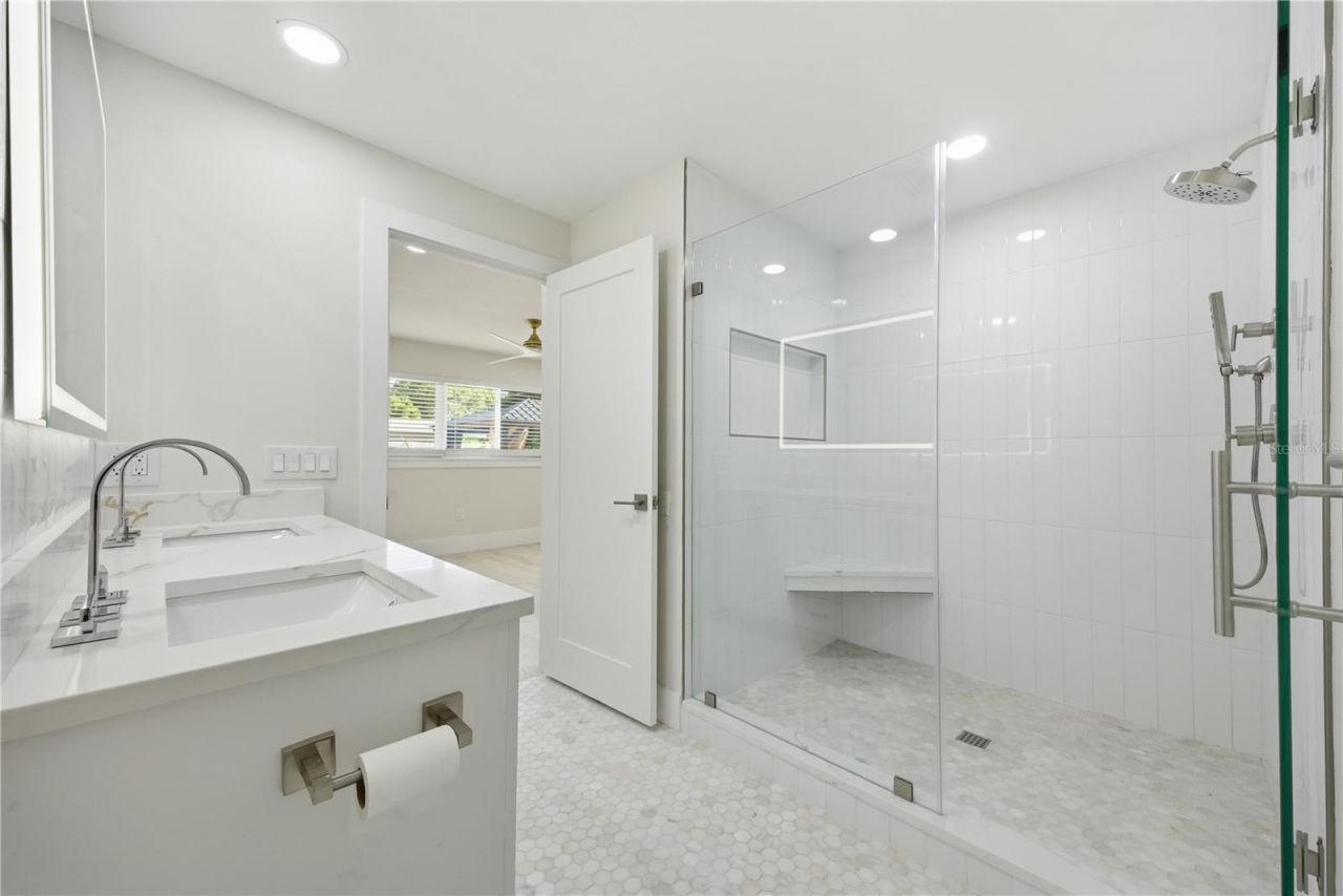 1301 62nd Terrace S, Saint Petersburg, FL 33705 Photo