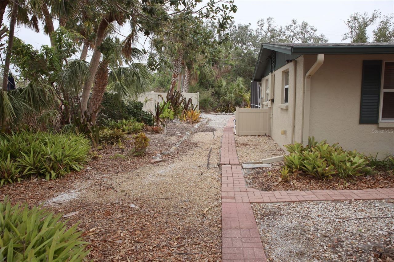 5353 Shadow Lawn Drive, Sarasota, FL 34242 Photo