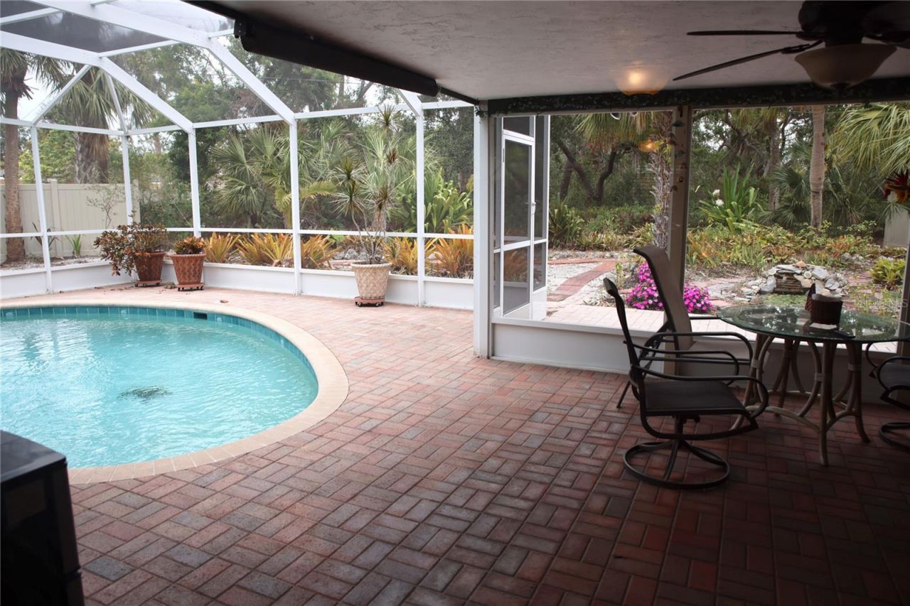 5353 Shadow Lawn Drive, Sarasota, FL 34242 Photo