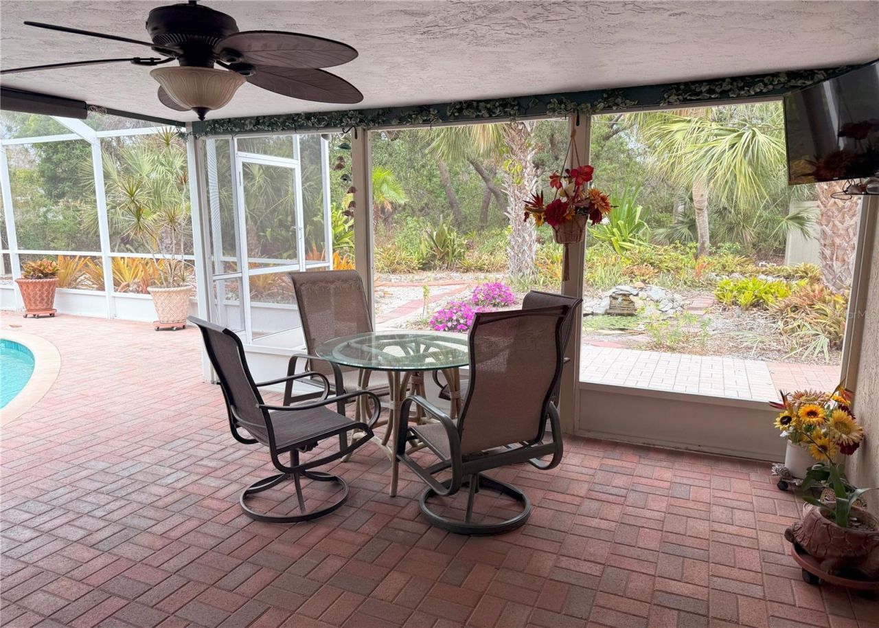 5353 Shadow Lawn Drive, Sarasota, FL 34242 Photo