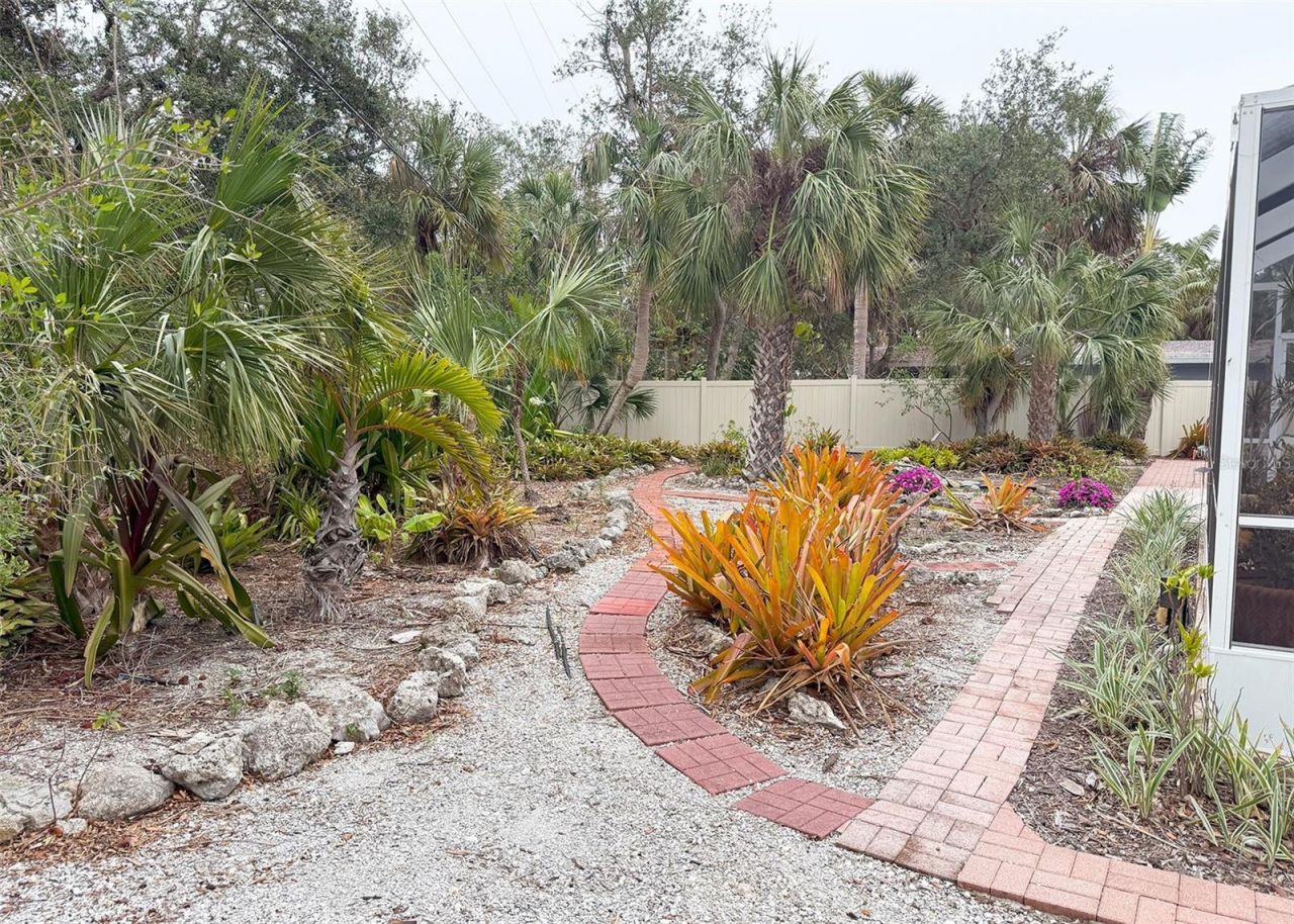 5353 Shadow Lawn Drive, Sarasota, FL 34242 Photo