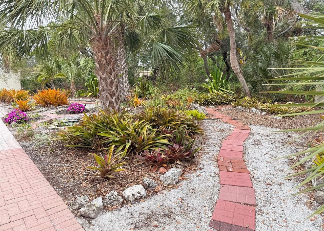 5353 Shadow Lawn Drive, Sarasota, FL 34242 Photo