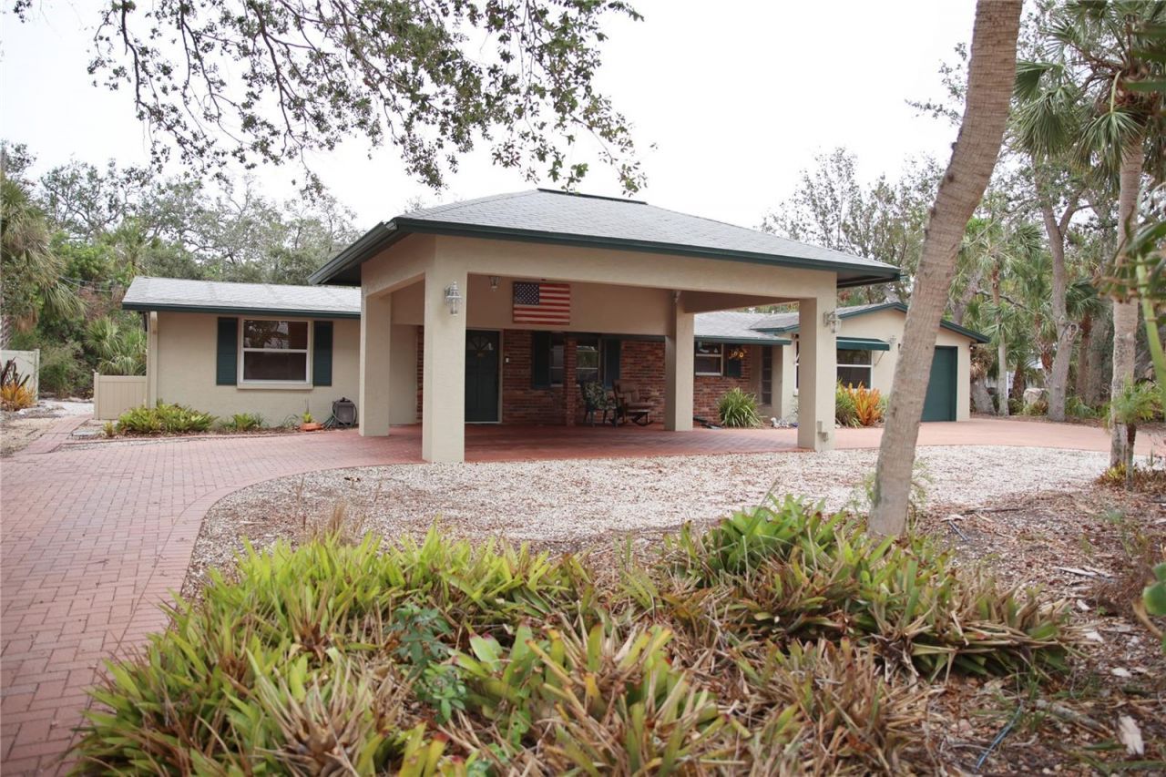 5353 Shadow Lawn Drive, Sarasota, FL 34242 Photo