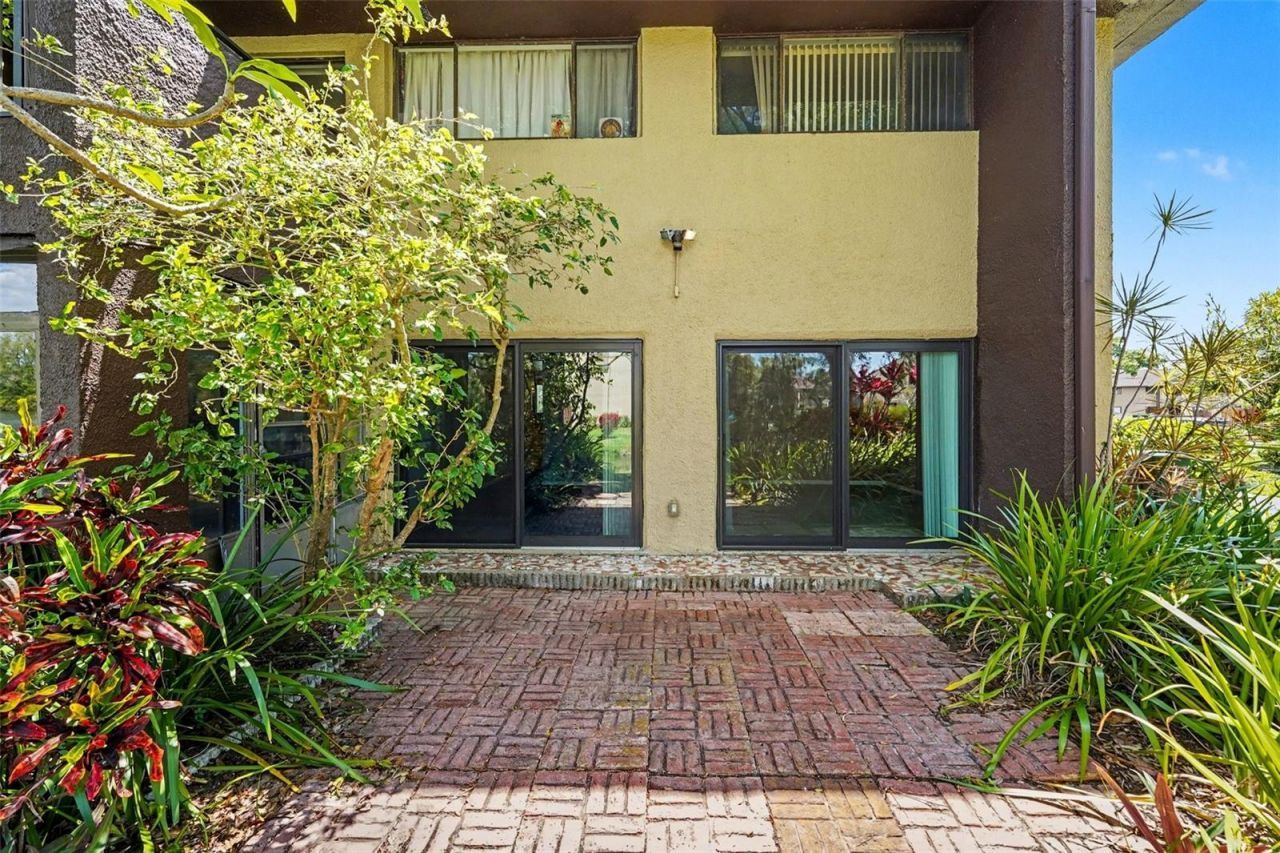 10755 Village Club Circle N, Unit 101, Saint Petersburg, FL 33716 Photo