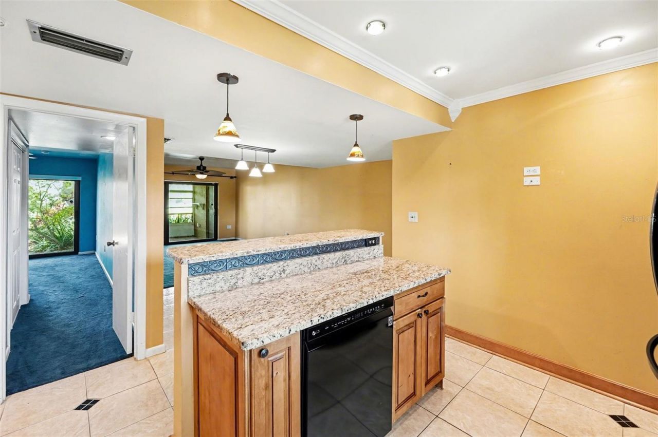 10755 Village Club Circle N, Unit 101, Saint Petersburg, FL 33716 Photo