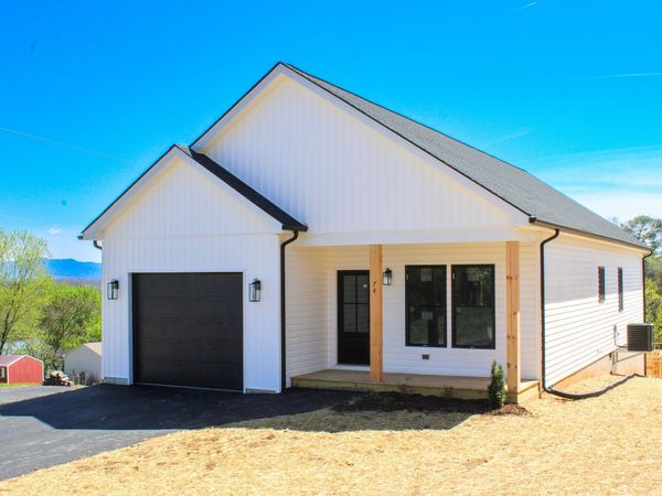 69 HIGHLAND AVE, VERONA, VA 24482