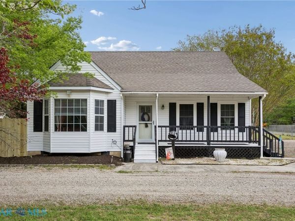 3677 Buckeye Lane, Hayes, VA 23072