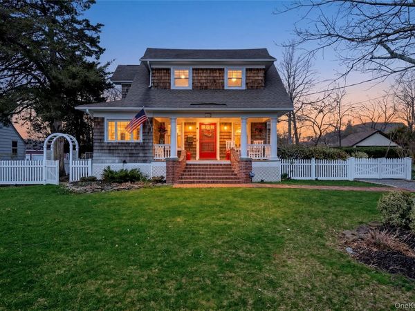 125 S Bayview Avenue, Amityville, NY 11701