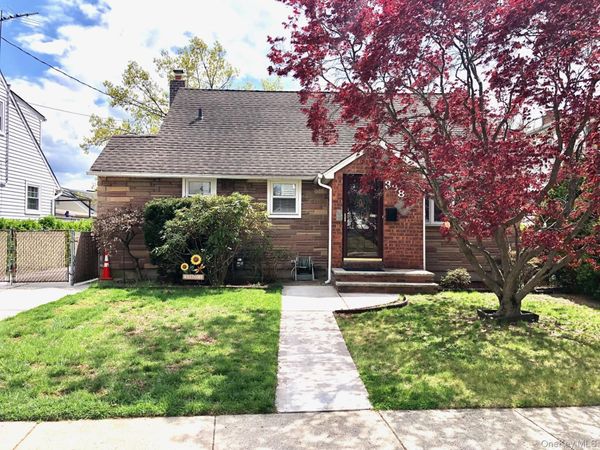 398 Hendrickson Avenue, Valley Stream, NY 11580