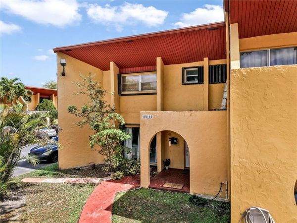 13731 SW 84th St, Unit A-11, Miami, FL 33183