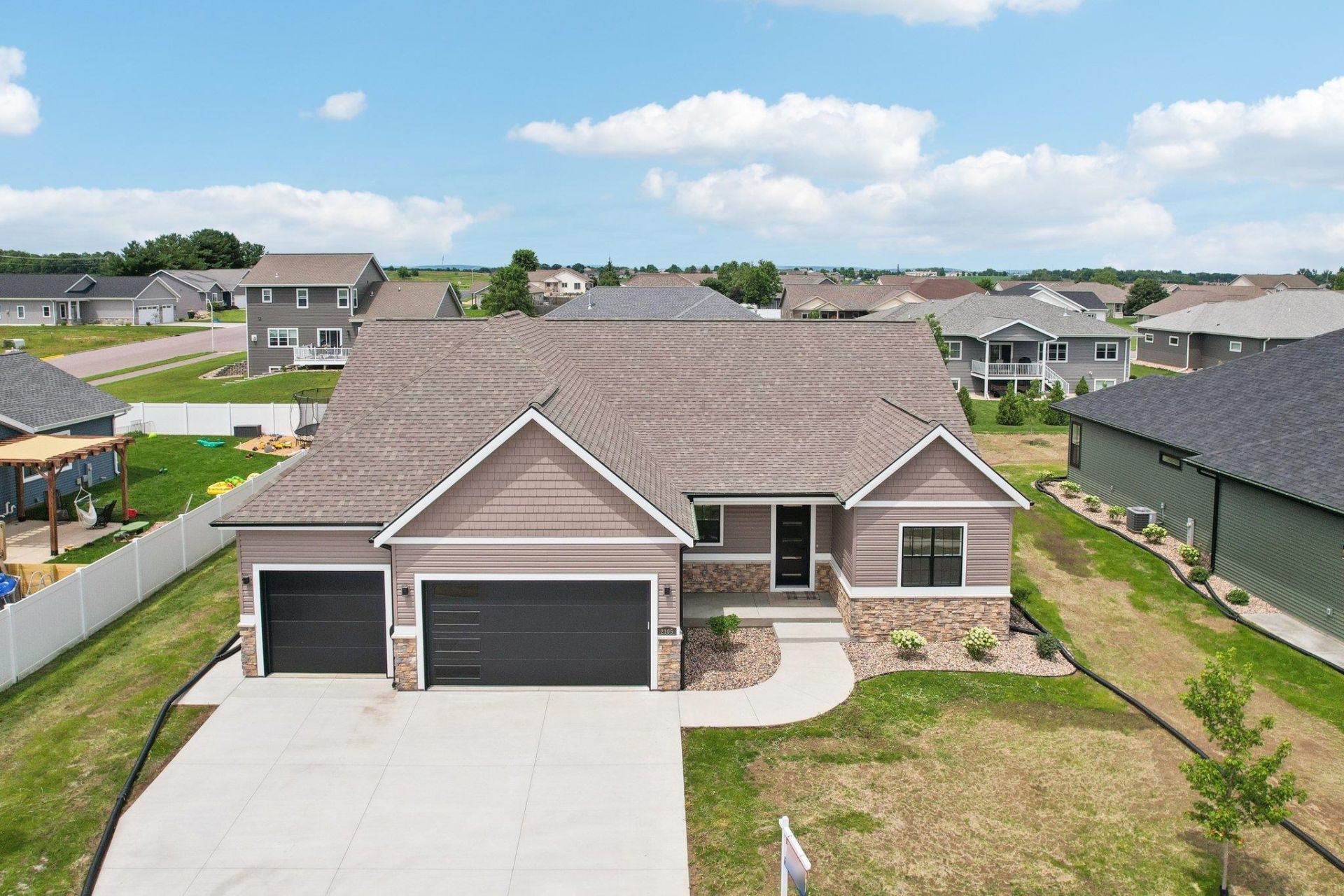 232 Falcon Court, Sauk City, WI 53583 Main Photo