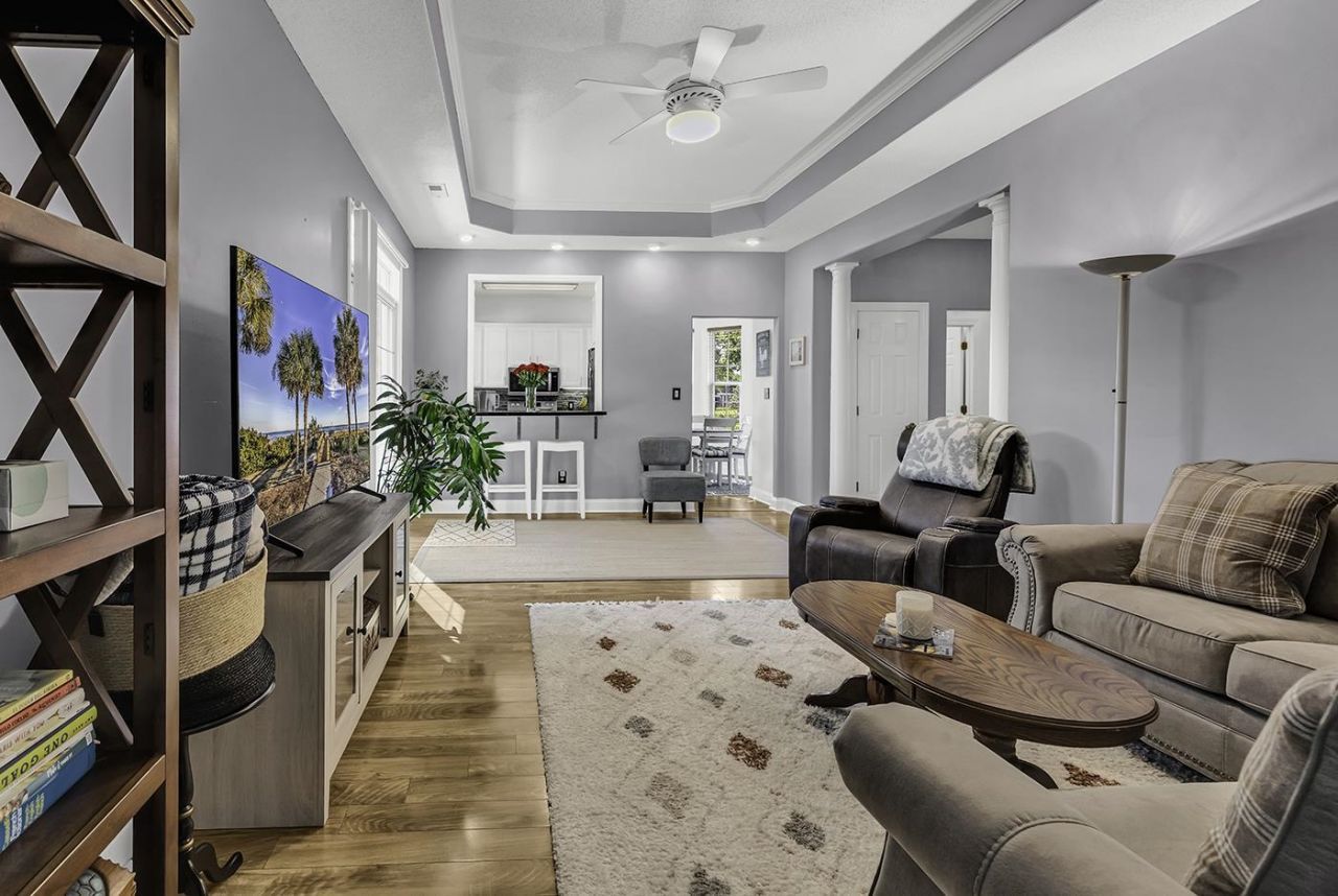 600 Clandon Ct. Photo 10