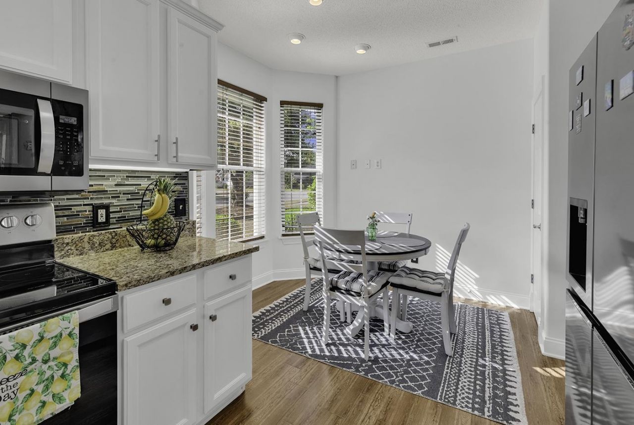 600 Clandon Ct. Photo 16