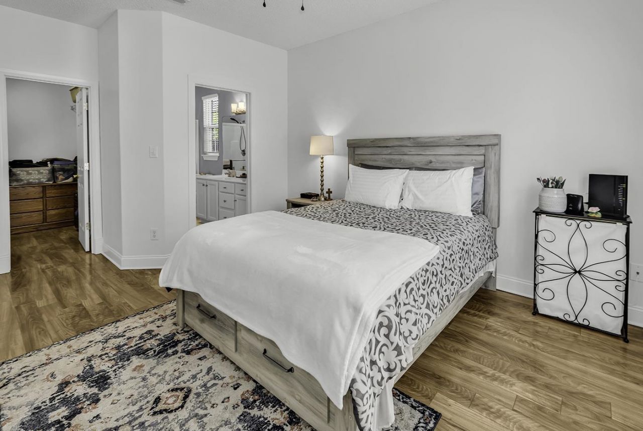 600 Clandon Ct. Photo 20