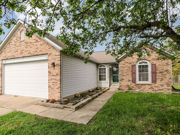 988 Canary Creek Drive, Franklin, IN 46131