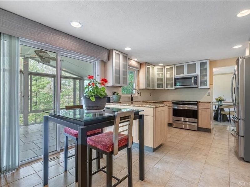 5642 Bluepine Drive, Cincinnati, OH 45247 Photo 12