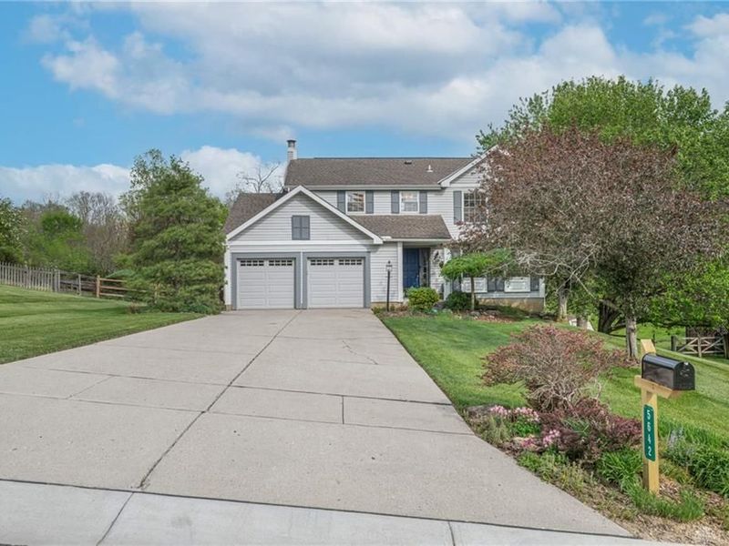 5642 Bluepine Drive, Cincinnati, OH 45247 Photo 3