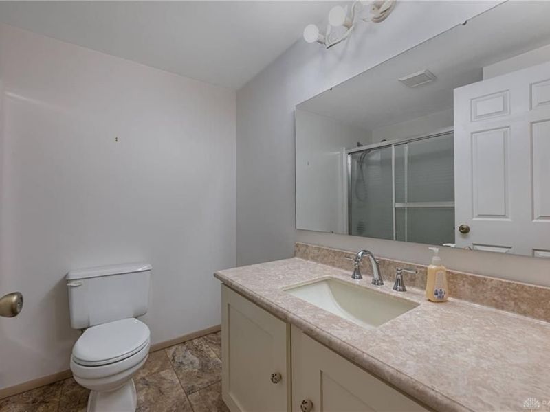 5642 Bluepine Drive, Cincinnati, OH 45247 Photo 31