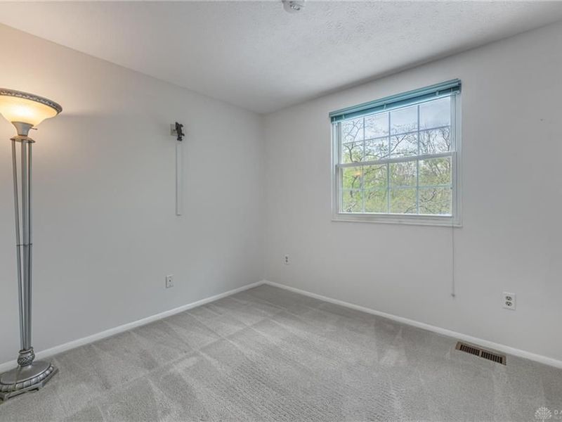 5642 Bluepine Drive, Cincinnati, OH 45247 Photo 32