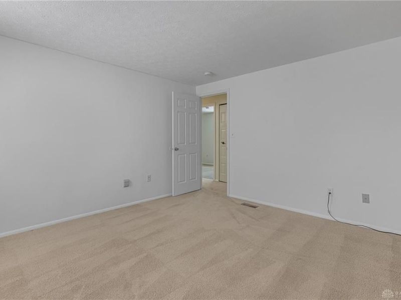 5642 Bluepine Drive, Cincinnati, OH 45247 Photo 35