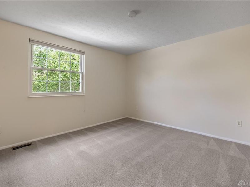 5642 Bluepine Drive, Cincinnati, OH 45247 Photo 36