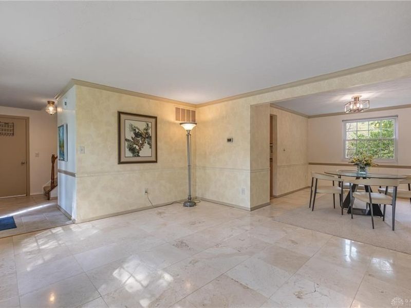 5642 Bluepine Drive, Cincinnati, OH 45247 Photo 7