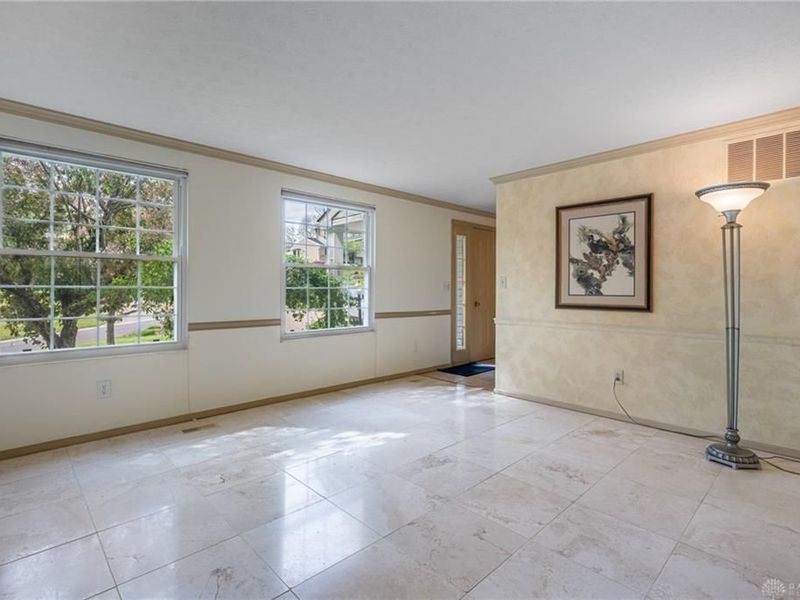 5642 Bluepine Drive, Cincinnati, OH 45247 Photo 9