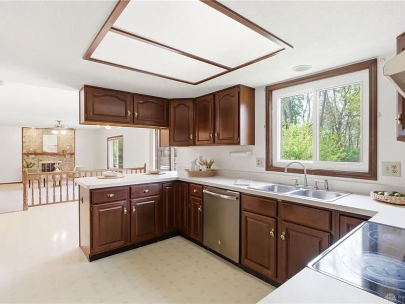 1879 Hildreth Drive, Beavercreek, OH 45432 Photo 12