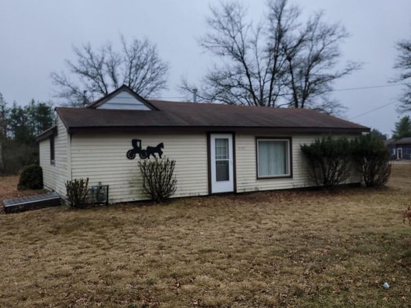 10118 E Airport Road, St. Helen, MI 48656