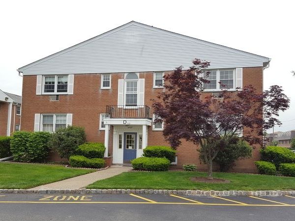 565 Grove St, Unit D-8, Clifton, NJ 07013