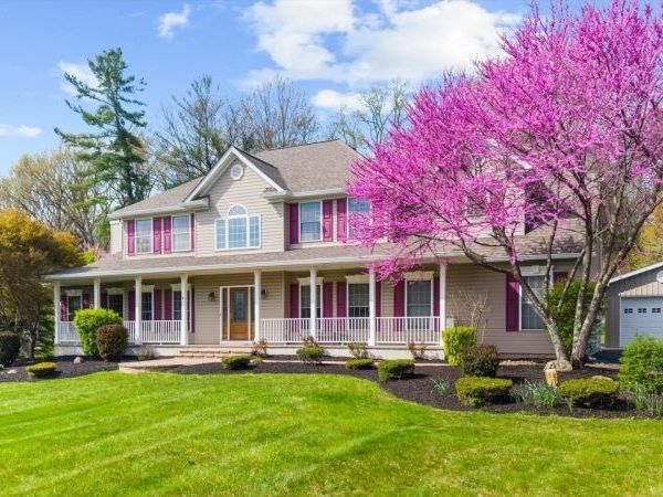 9 Hartley Ct, Alexandria, NJ 08848