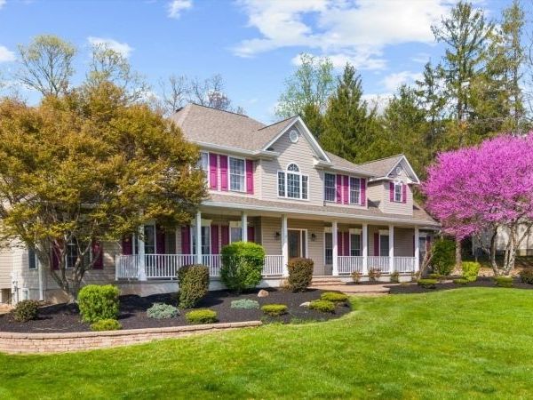 9 Hartley Ct, Alexandria, NJ 08848