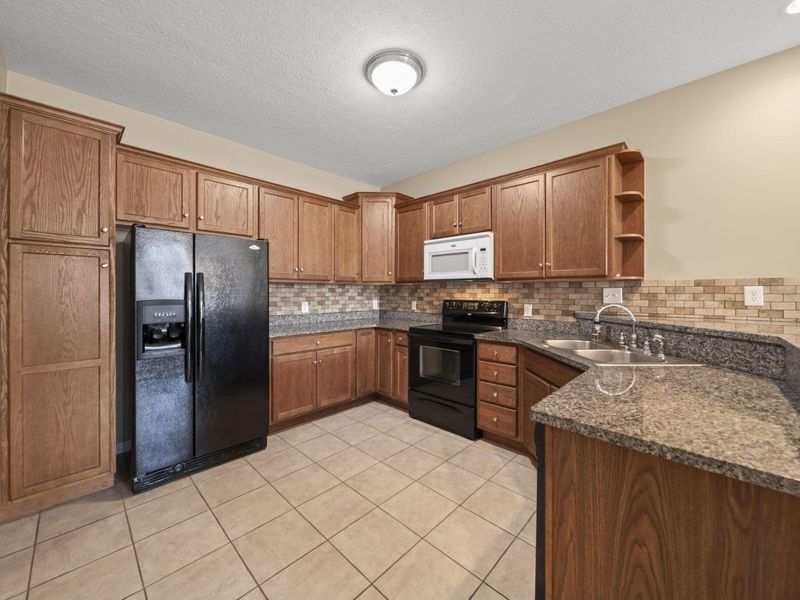 671 Albany Way, Marion, OH 43302 Photo 26